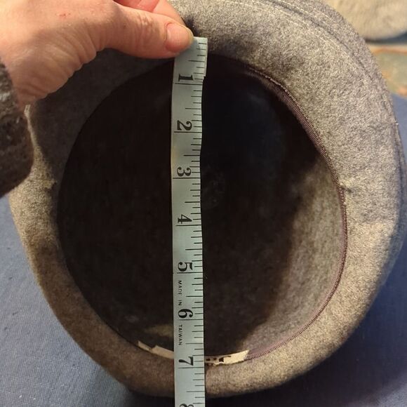 Jacki Vintage Grey Felt Asymetrical Brim Hat, derby - Picture 10 of 14